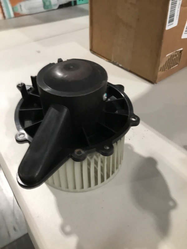 Photo 3 of **SEE CLERK NOTES**
TYC 700027 Ford F Series Pickup Replacement Blower Assembly