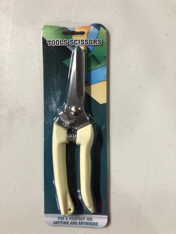 Photo 2 of [4 pack] Meidong Gardening Hand Pruner Garden Scissors Pruning Shears 10MM Cutting Diameter (Shears)