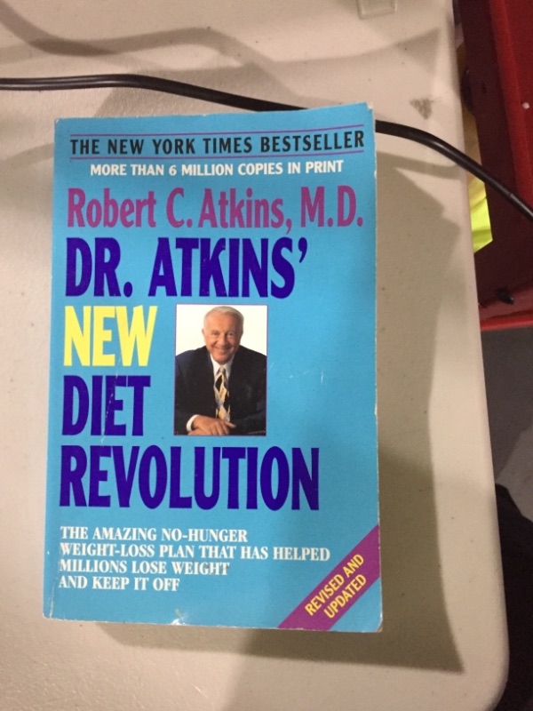 Photo 2 of Dr. Atkins' New Diet Revolution Paperback – June 1, 1998