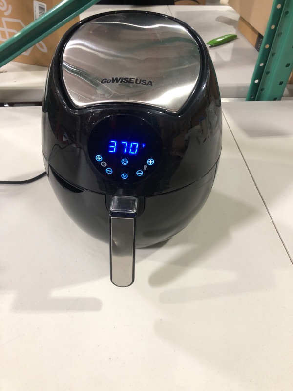 Photo 2 of 3.7 Qt. Digital Touchscreen Air Fryer with Recipe Book