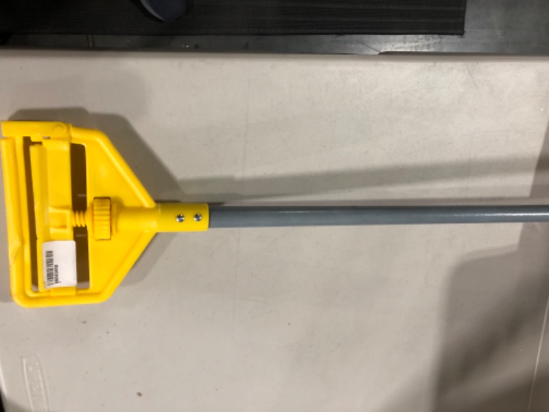 Photo 1 of !!!SEE CLERK NOTES!!!
Rubbermaid Commercial Products, Fiberglass Wet Mop  54-Inch, 