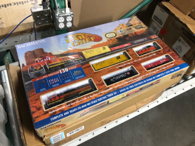 Photo 1 of Bachmann Rail Chief Smooth-Running EMD GP40 Diesel Locomotive