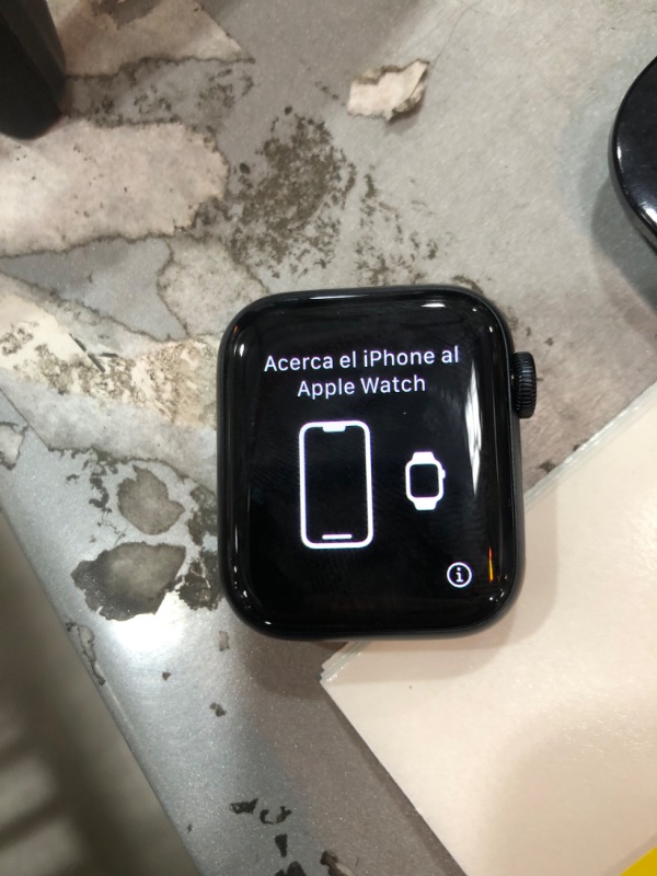 Photo 4 of *SEE NOTE* Apple Watch SE (2nd Gen) [GPS 40mm] Smart Watch w/Midnight Aluminum Case & Midnight Sport Band - M/L. Fitness & Sleep Tracker, Crash Detection, Heart Rate Monitor, Retina Display, Water Resistant Midnight Aluminium Case with Midnight Sport Band