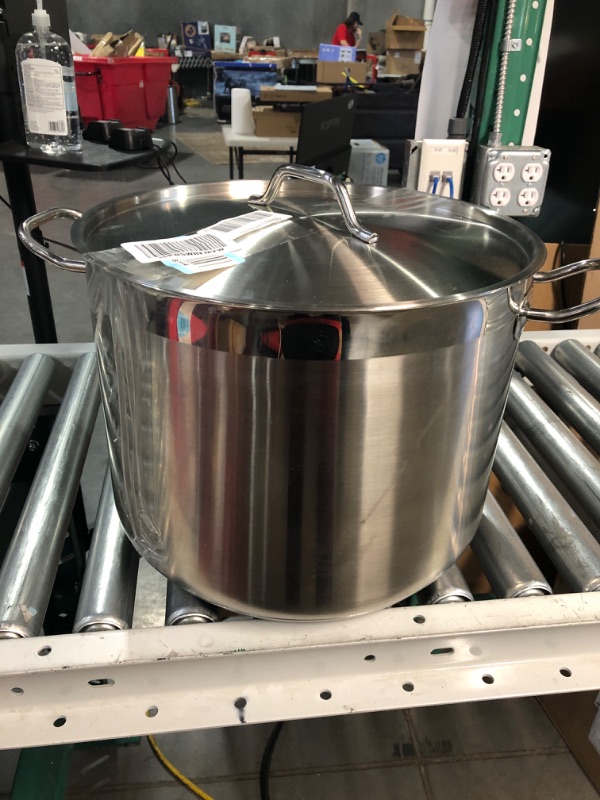Photo 1 of * USED * Cooks Standard 2616 Standard Professional Grade Lid 30 Quart Stainless Steel Stockpot, Silver