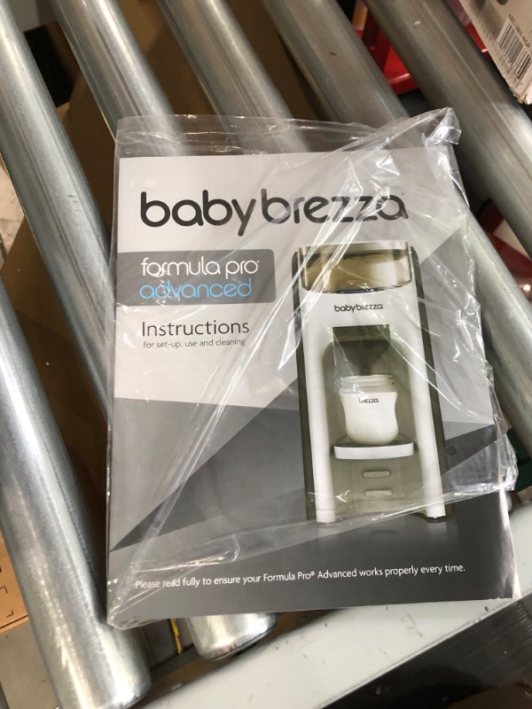 Photo 4 of Baby Brezza Formula Pro Advanced Formula Dispenser Machine 