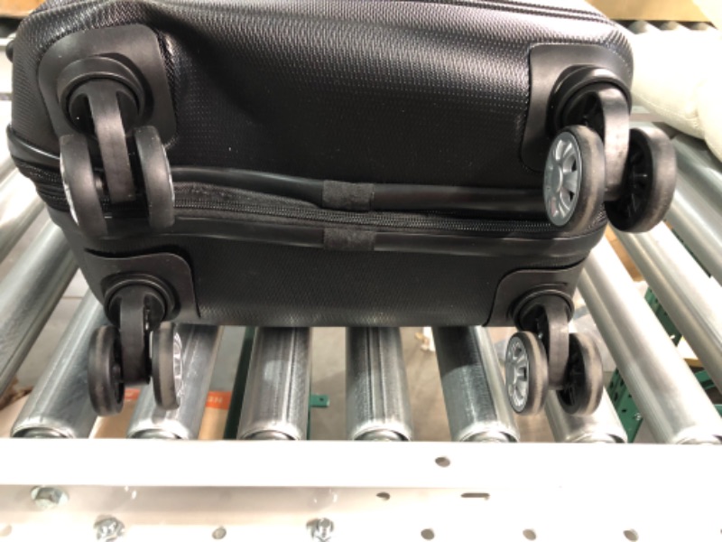 Photo 3 of [DAMAGE] Rockland Melbourne Hardside Spinner Luggage, Black, 20-Inch 