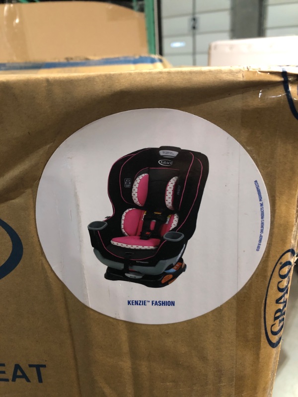 Photo 3 of Graco - Extend2Fit Convertible Car Seat, Kenzie