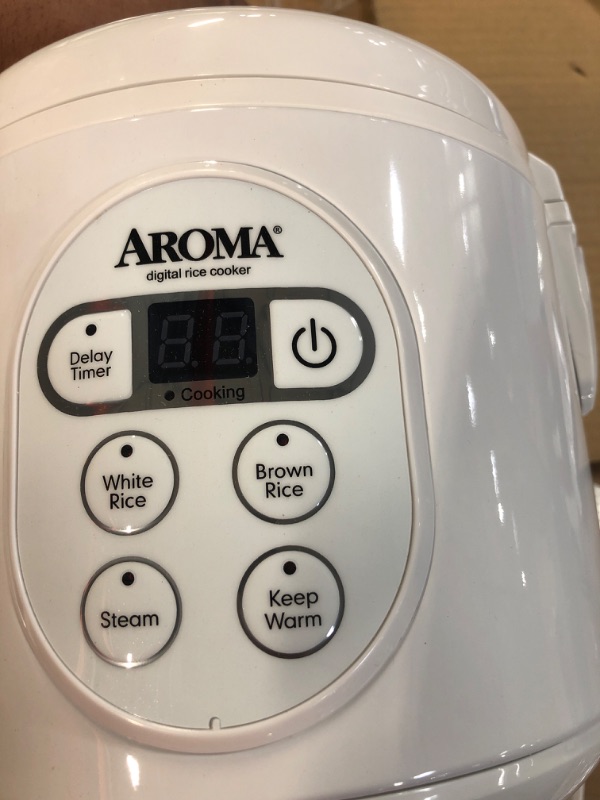 Photo 3 of Aroma Housewares 8-Cup (Cooked) (4-Cup UNCOOKED) Digital Rice Cooker and Food Steame,White