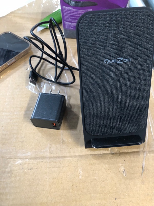 Photo 2 of Quezqa Wireless Charging Station - 3 in 1 Fast Wireless Charger 