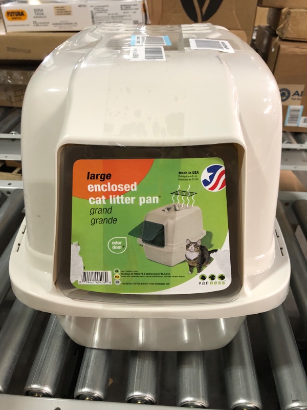 Photo 1 of Odor Control Large Enclosed Cat Litter Box