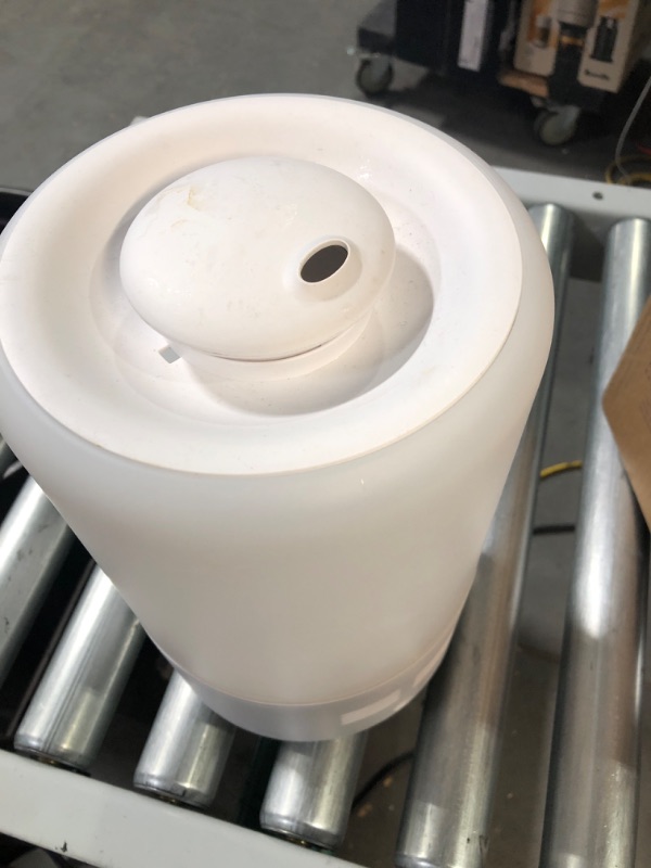 Photo 1 of * USED * LEVOIT Smart Cool Mist Humidifiers for Bedroom, Top Fill Essential Oil Diffuser, Auto Humidity Adjustment with Sensor, Remote Control, Ideal for Baby Nursery and Plants, Quiet, Ultrasonic, 3L, White