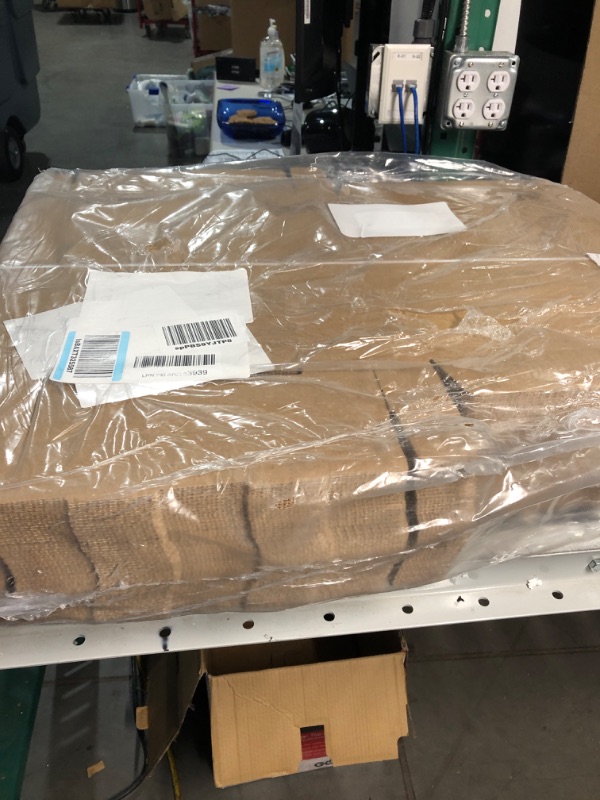 Photo 1 of 15 x 12 x 2" White Literature Mailers