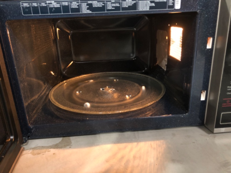 Photo 1 of *** PARTS ONLY ***
Samsung MS14K6000AS 1.4 cu. ft. Countertop Microwave Oven with Sensor and Ceramic Enamel Interior, Stainless Steel