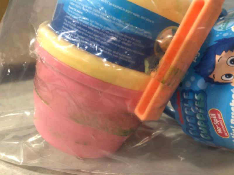 Photo 2 of [2pc] Amazing Bubbles Bucket with 3 Wands Kids Bubble Bucket - Assorted Colors