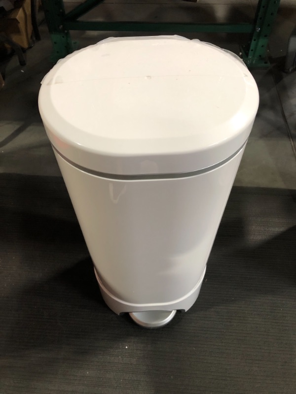 Photo 2 of Munchkin Step Diaper Pail Powered by Arm & Hammer