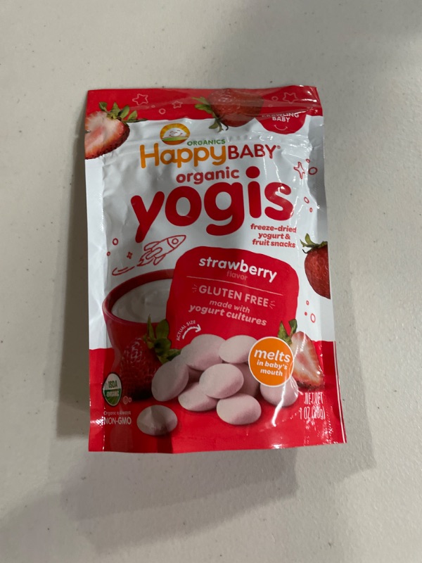 Photo 2 of Happy Baby Organics Yogis Freeze-Dried Yogurt & Fruit Snack, Strawberry, 1 Ounce (Pack of 1) Strawberry 1 Ounce (Pack of 1)