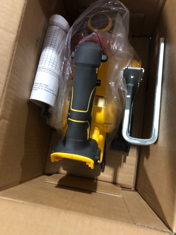 Photo 3 of DEWALT DCP580B 20V MAX Brushless Planer (Tool Only) Planer Only