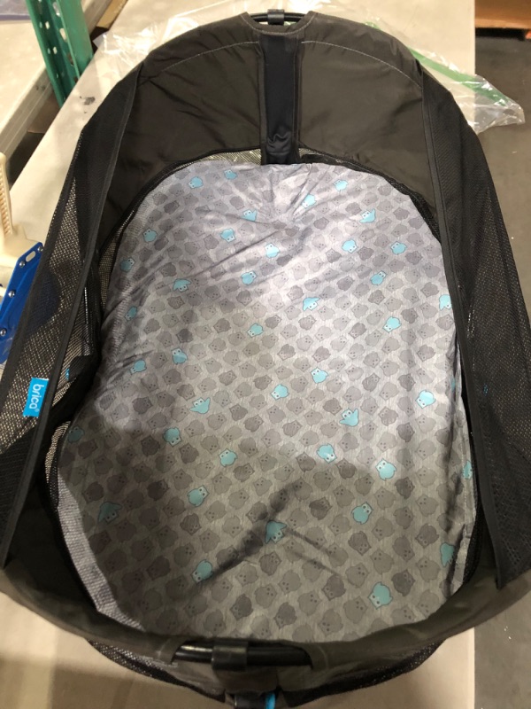 Photo 2 of Munchkin Gray Brica Fold N Go Travel Bassinet