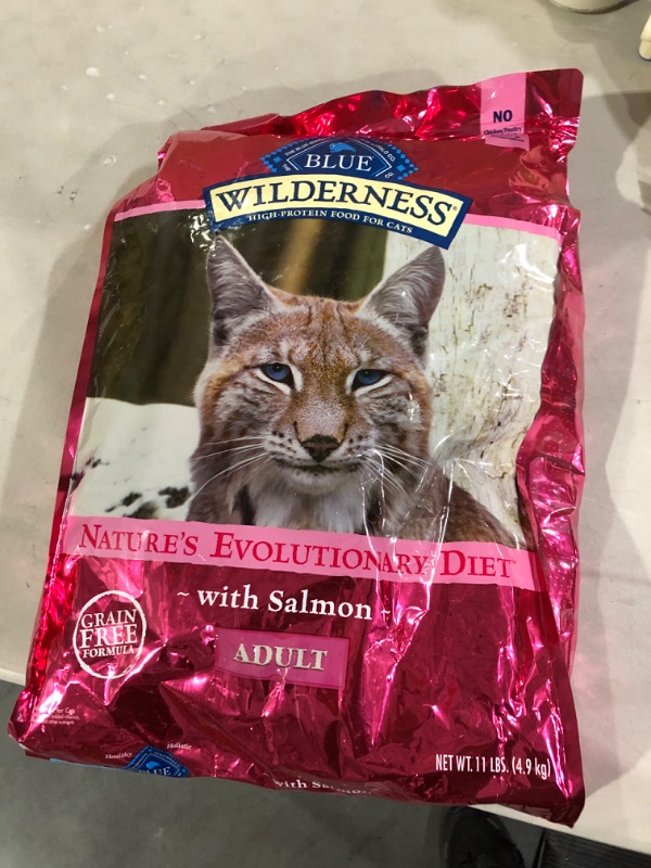 Photo 2 of Blue Buffalo Wilderness High Protein, Natural Adult Dry Cat Food, Salmon 11-lb Salmon 11 Pound (Pack of 1)