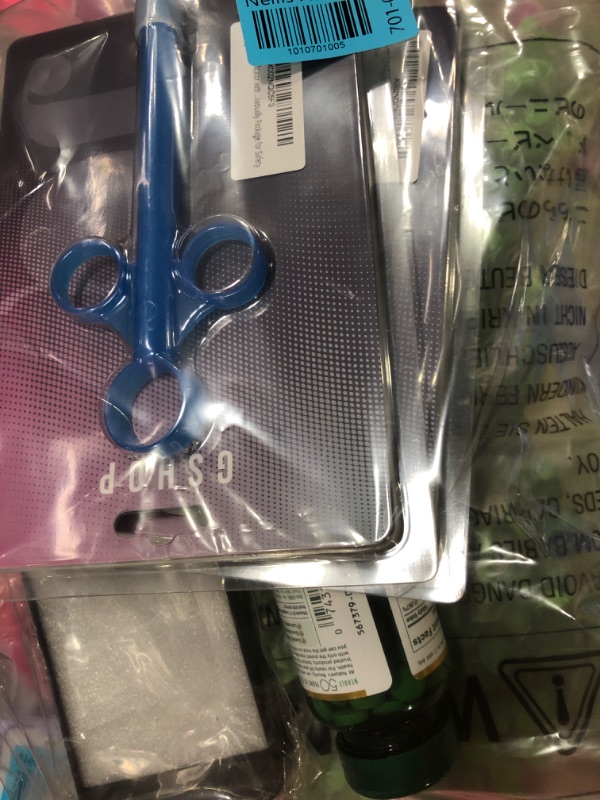 Photo 1 of multi item assorted home goods 