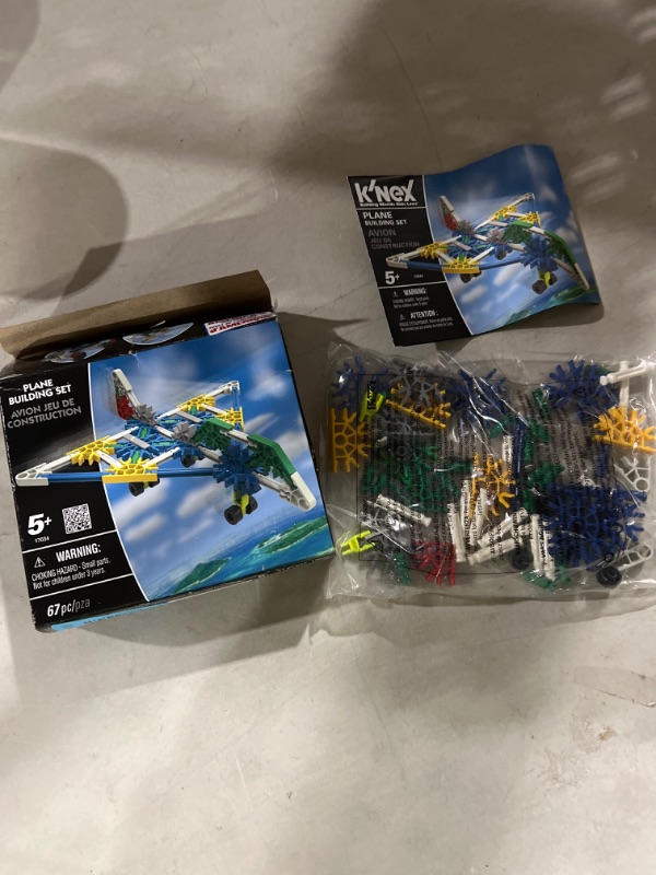 Photo 3 of K'NEX Plane Building Set