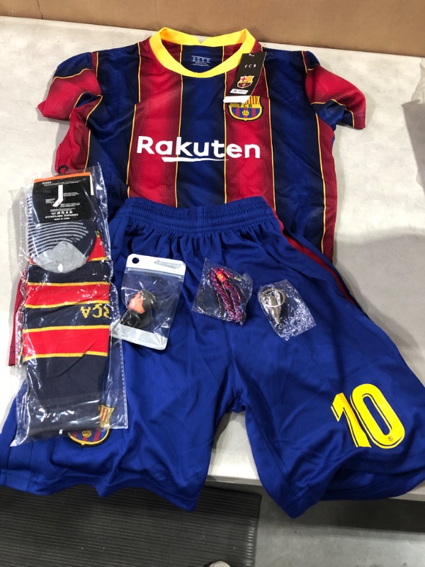 Photo 1 of FCB Rakuten Soccer Jersey Bundle 2021 M103 12-13 years old size 28