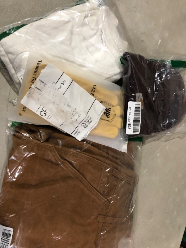 Photo 3 of **MENS BUNDLE** Carhartt Men's Big & Tall Washed Duck Work Dungaree B11 33W x 32L Carhartt Brown, Carhartt Cap, White T-Shirts, Work Gloves 