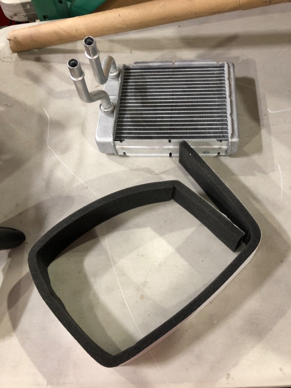 Photo 2 of TYC 96001 Heater Core Compatible with 1997-2002 Ford Expedition