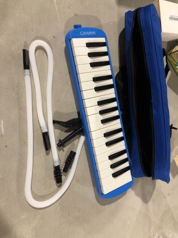 Photo 2 of CAHAYA Melodica 2 Double Mouthpieces Tube Sets Melodicas Piano Style 32 Key Portable with Carrying Bag, Blue, CY0050-2