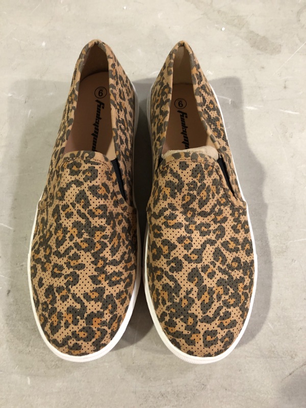 Photo 2 of FUNKYMONKEY Women's Loafers Comfort Walking & Driving Slip-on Fashion Sneaker 9 Leopard