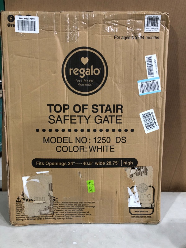 Photo 2 of * USED**  Regalo 2-in-1 Extra Wide Stairway and Hallway Walk ThroughBaby Safety Gate, Hardware Mounting, White 24"x40.5"x28.5"(Pack of 1) 24"x40.5"x28.5"
USED * possible missing parts,