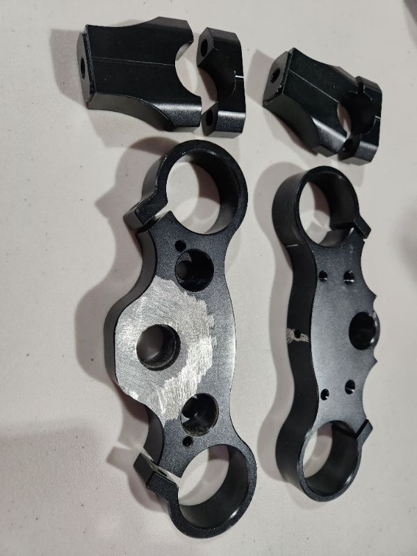 Photo 2 of POLARBEAR Triple Tree Clamp Assembly 28mm, Motorcycle Triple Clamp For 50cc 70cc 110cc Dirt Bike 50SX 125EXC 125SX 65SX 85SX Pit Dirt Bike Apollo KAYO TSD110 KMB60 Chinese Bike(28mm, Black) 28mm black