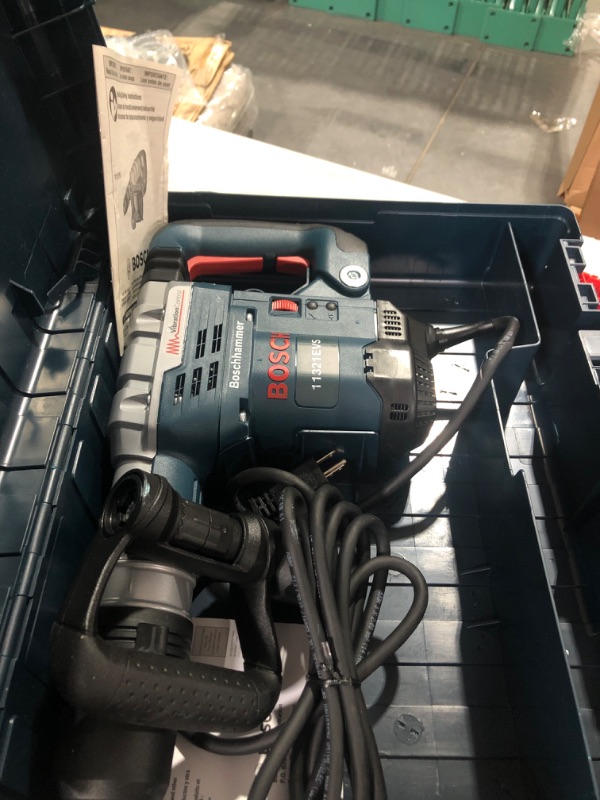 Photo 4 of "Bosch 11321EVS 120-Volt 13 Amp SDS-Max Variable Speed Demolition Hammer"