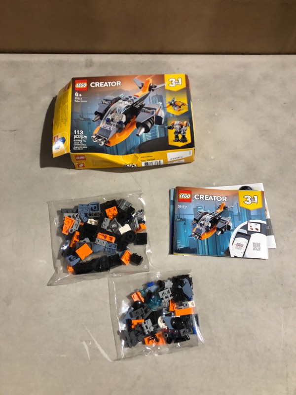 Photo 3 of LEGO Creator 3in1 Cyber Drone 31111