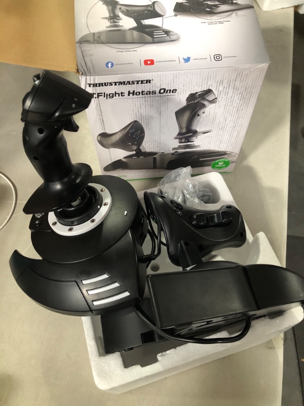 Photo 1 of Thrustmaster T-Flight Hotas One (XBOX Series X/S & XOne and Windows)