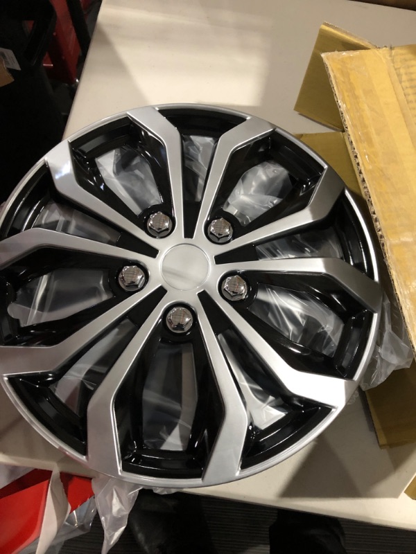 Photo 1 of (ONLY 3 IN BOX) Pilot Automotive WH553-15S-BS Black/Silver 15 Inch 15" Spyder Performance Wheel Cover | Fits Toyota Volkswagen VW Chevy Chevrolet Honda Mazda Dodge Ford and Others, 4 Count (Pack of 1) Spyder/Black & Silver 15-inch
