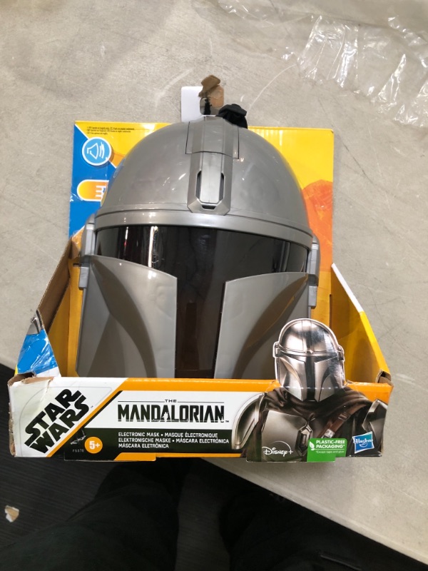 Photo 2 of Star Wars Toys The Mandalorian Electronic Mask, Kids Roleplay Toys, The Mandalorian Costume Accessory with Phrases and SFX, Ages 5 and Up