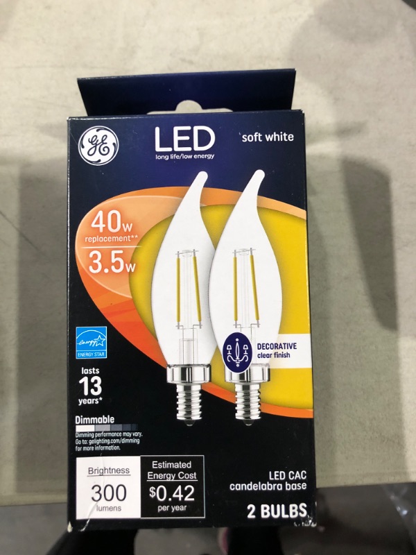 Photo 2 of GE 23090 - LED4DCAC-AGC-2BT Candle Tip LED Light Bulb2