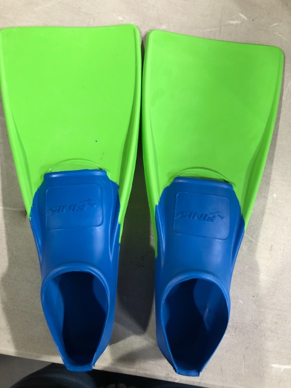 Photo 2 of FINIS Long Floating Fins for Swimming and Snorkeling – Check Size Chart for Correct Sizing XXXS (Jr. 8-11) Blue/Lime Green