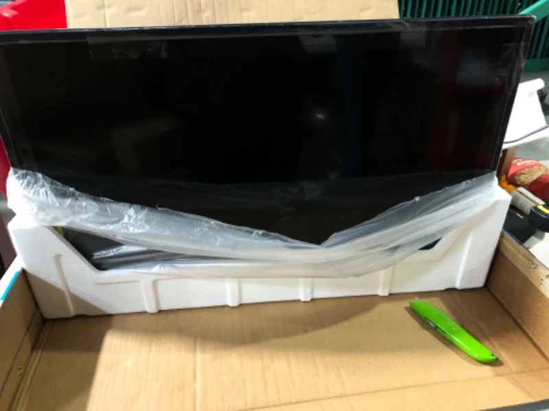 Photo 4 of "PARTS ONLY"
TCL 32-inch 3-Series 720p Roku Smart TV - 32S335, 2021 Model 32-Inch TV Only (32S335)