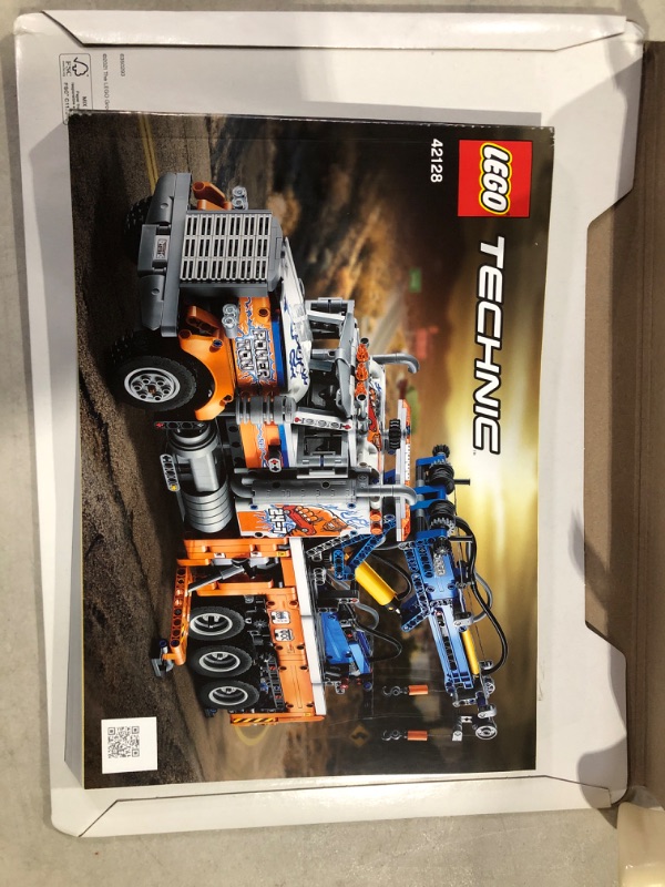 Photo 6 of LEGO Technic Heavy-Duty Tow Truck 42128 Building Toy Set for Kids, Boys, and Girls Ages 11+ (2,017 Pieces) Frustration-Free Packaging