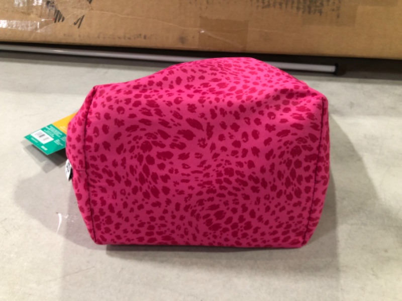 Photo 4 of 'Hello There' Lunch Bag - Tabitha Brown - Magnetic clasp - Pink Cheetah Print