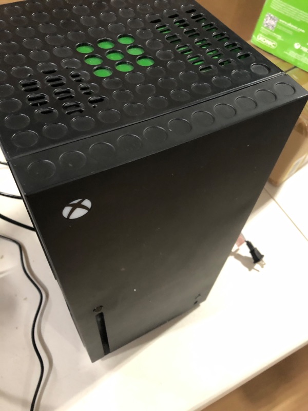 Photo 2 of (EXTRA PARTS) (plugged in and tested did not get cold and it seems like there’s a shortage the lights keep flickering on and off)

 Xbox Series X Replica Mini Fridge