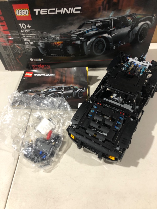 Photo 2 of !!!SEE CLERK NOTES!!!
LEGO Technic The Batman - Batmobile 42127 (1,360 Pieces) Standard Packaging