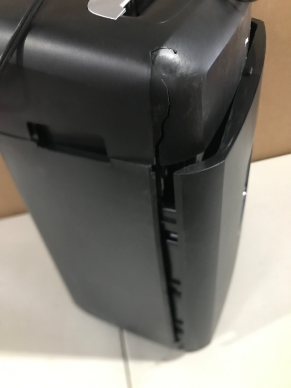 Photo 4 of Amazon Basics 12 Sheet Micro-Cut Paper,Credit Card and CD Shredder for Office/Home & Paper Shredder Sharpening & Lubricant Sheets - Pack of 24