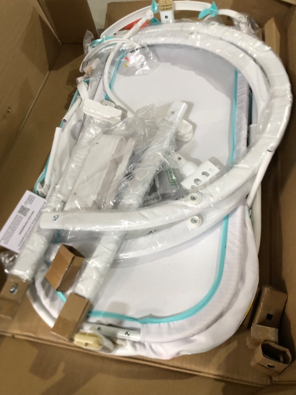 Photo 3 of Fisher-Price GYF57 Soothing Motions Bassinet, Windmill