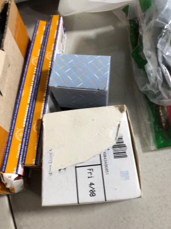 Photo 1 of assorted home good bundle 