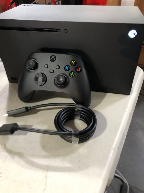 Photo 2 of Xbox Series X Series X Xbox