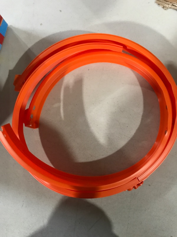 Photo 3 of Hot Wheels Track Set Infinity Loop Kit??? SIOC/FFP