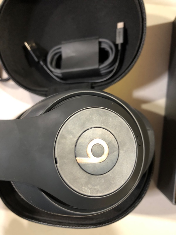 Photo 3 of Beats Studio3 Wireless Noise Cancelling Over-Ear Headphones 